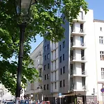 Karlito Apartmenthaus Aparthotel 3*