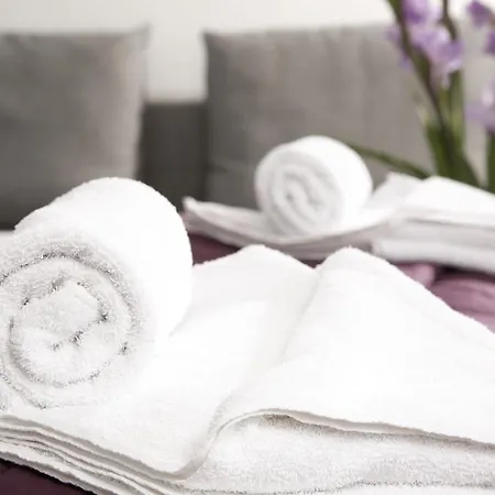 Karlito Apartmenthaus Ξενοδοχείο με διαμερίσματα 3*